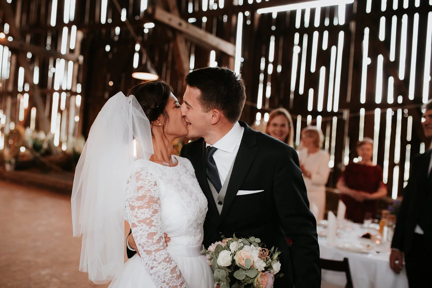 Dominika & Aleksander - Rustykalne wesele w stodole - Baborówko 101